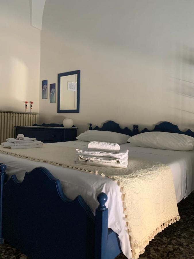 Le Tre Civette Bed & Breakfast Lecce Bagian luar foto