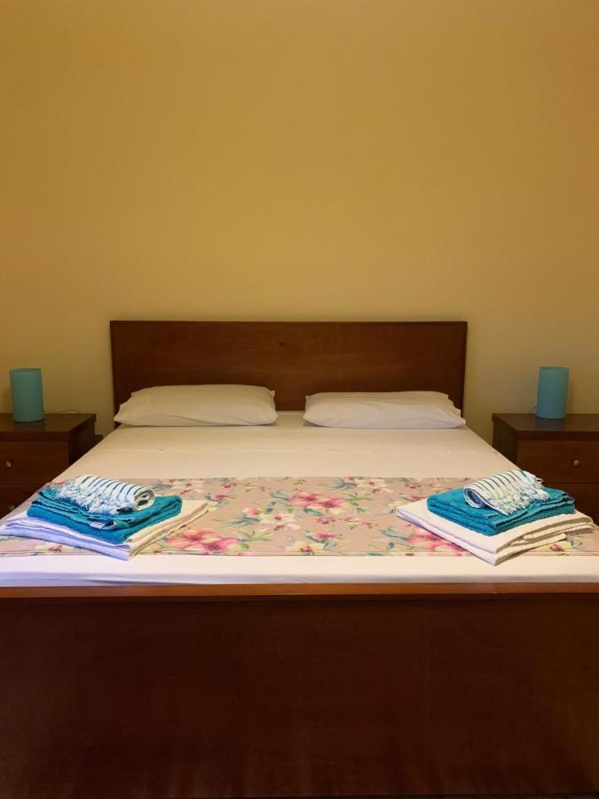 Le Tre Civette Bed & Breakfast Lecce Bagian luar foto