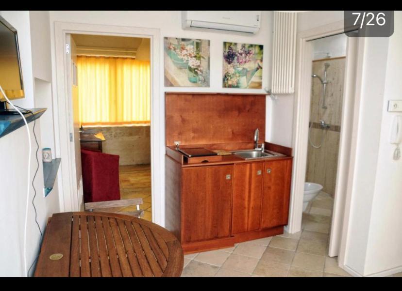 Le Tre Civette Bed & Breakfast Lecce Bagian luar foto