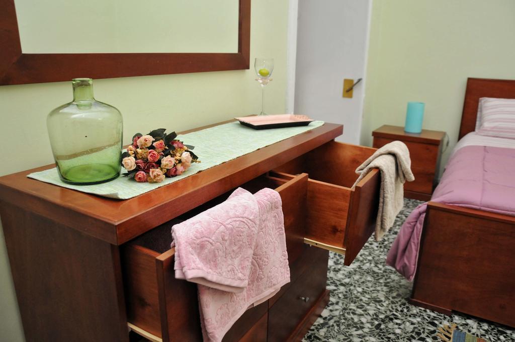 Le Tre Civette Bed & Breakfast Lecce Bagian luar foto