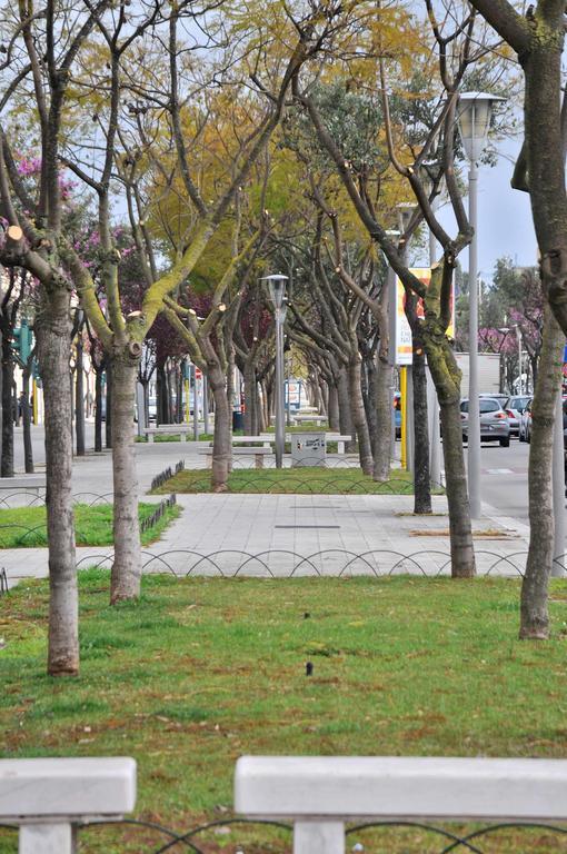 Le Tre Civette Bed & Breakfast Lecce Bagian luar foto