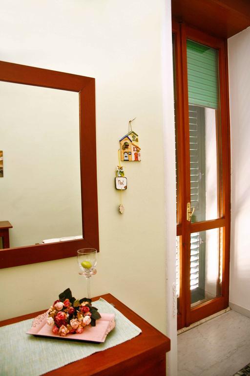 Le Tre Civette Bed & Breakfast Lecce Bagian luar foto