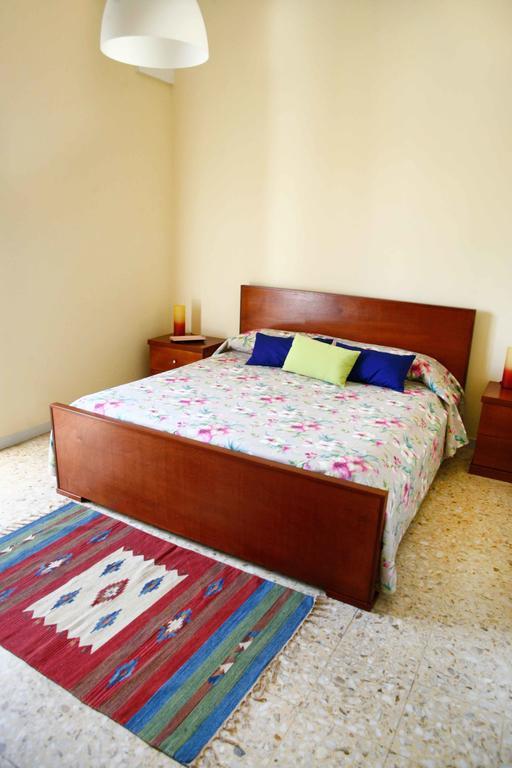 Le Tre Civette Bed & Breakfast Lecce Bagian luar foto
