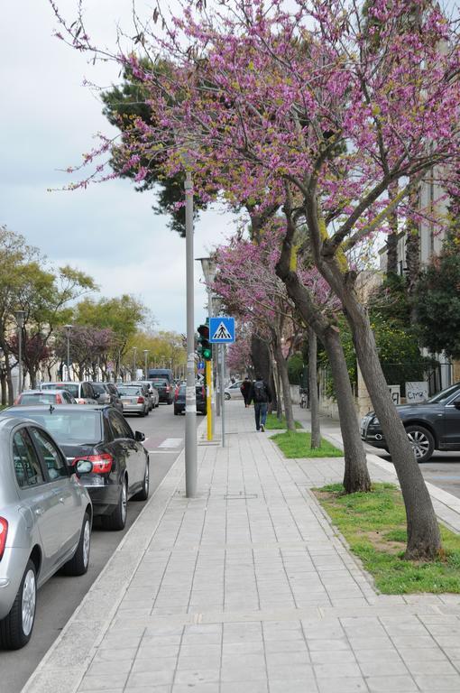 Le Tre Civette Bed & Breakfast Lecce Bagian luar foto