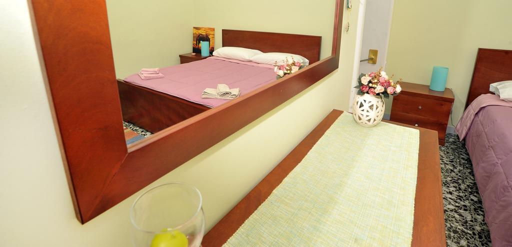 Le Tre Civette Bed & Breakfast Lecce Bagian luar foto
