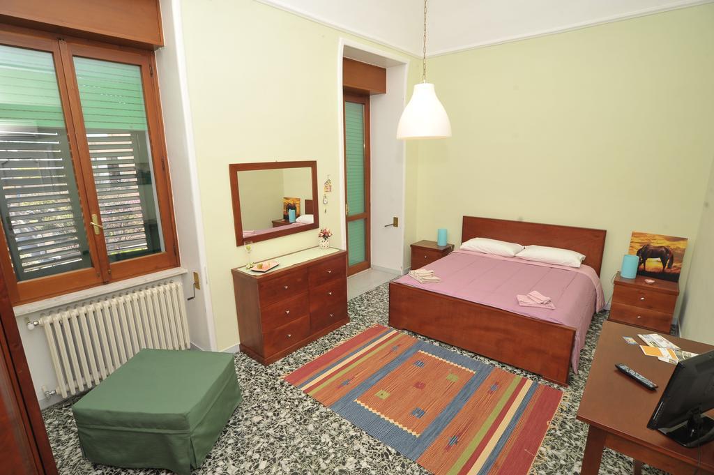 Le Tre Civette Bed & Breakfast Lecce Bagian luar foto
