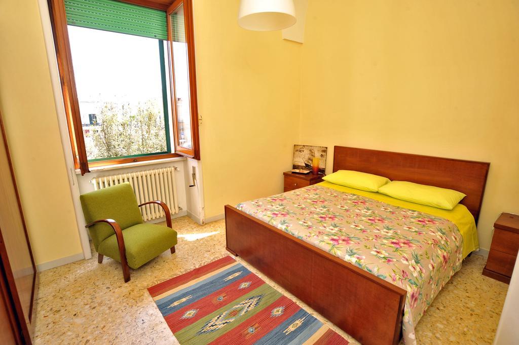Le Tre Civette Bed & Breakfast Lecce Bagian luar foto
