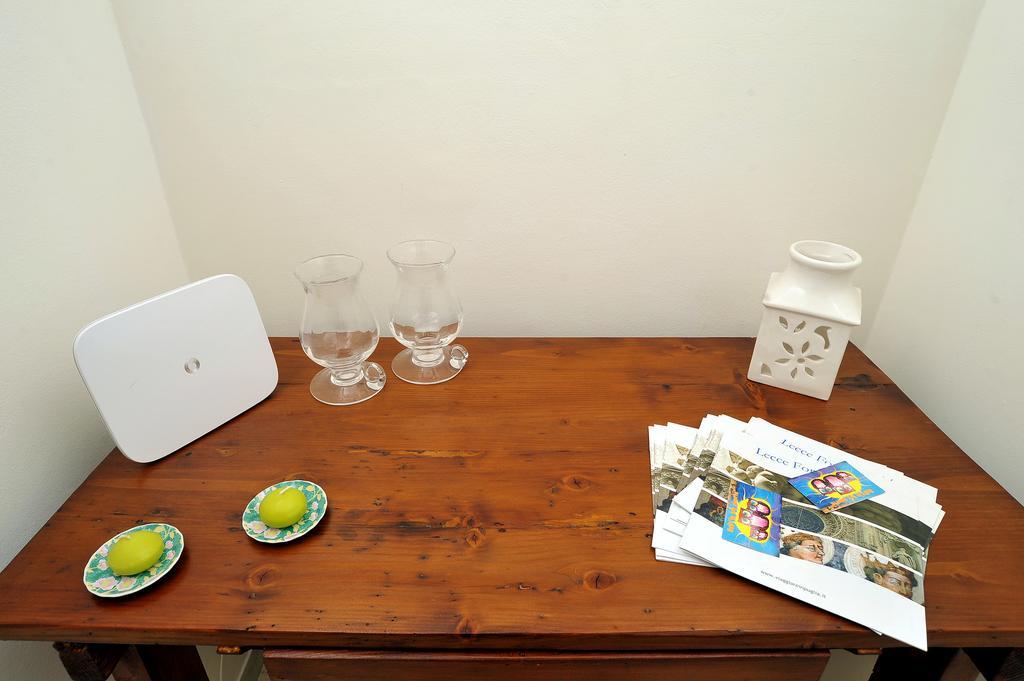 Le Tre Civette Bed & Breakfast Lecce Bagian luar foto