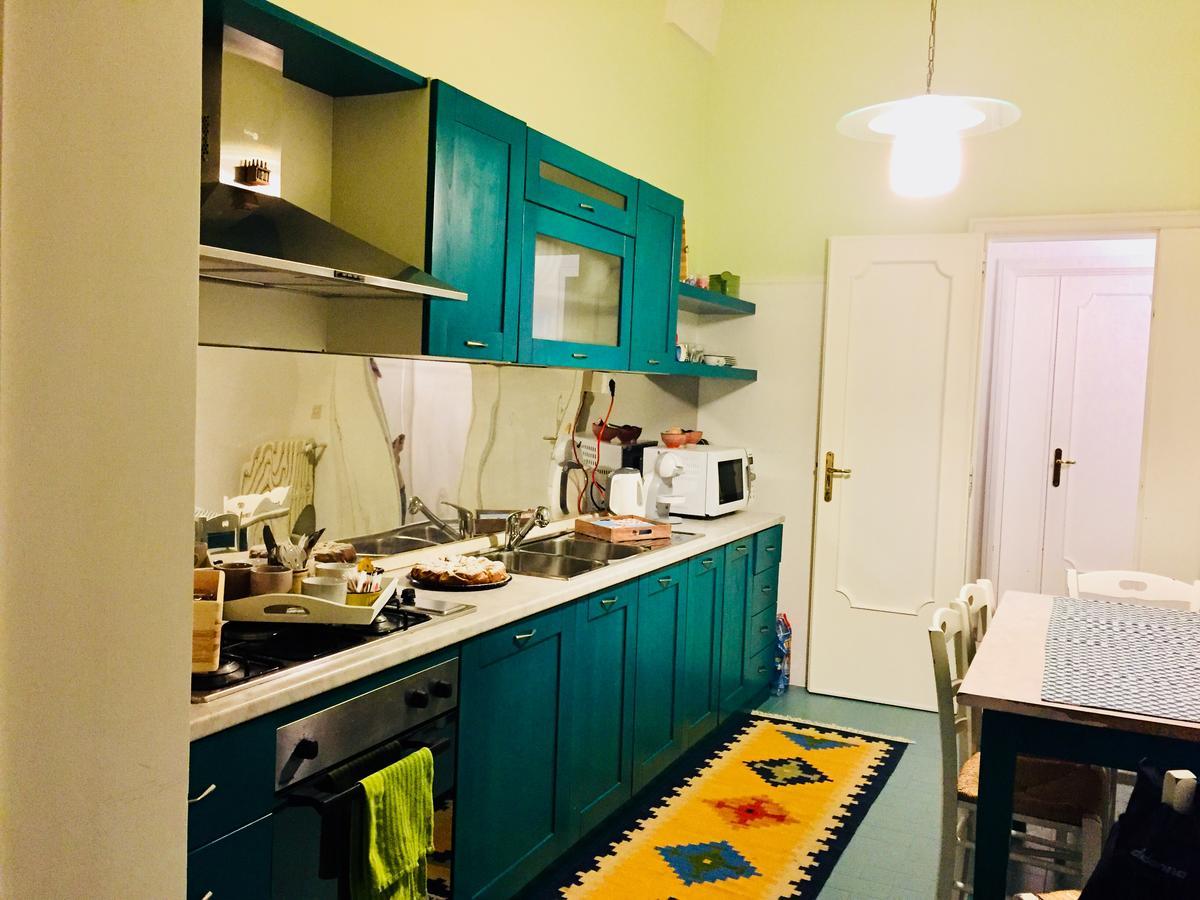 Le Tre Civette Bed & Breakfast Lecce Bagian luar foto