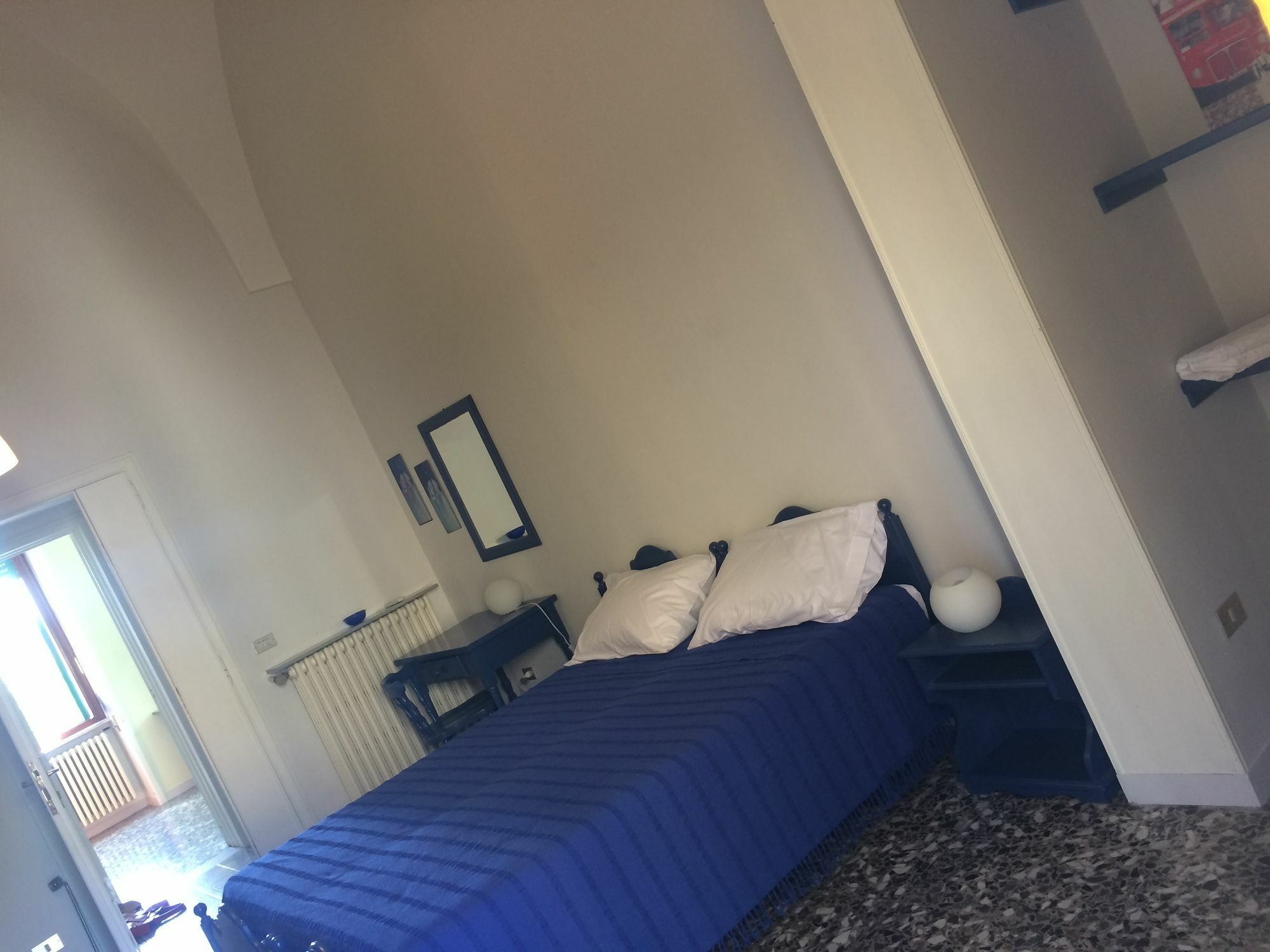 Le Tre Civette Bed & Breakfast Lecce Bagian luar foto